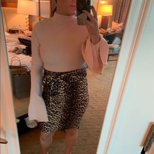 SOLD!! Misguided bell sleeve bodysuit 💓